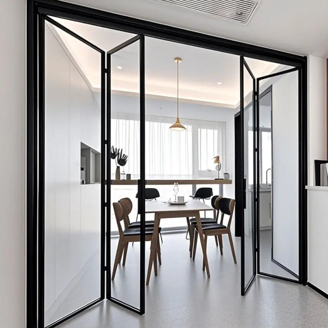 Customized Aluminium Veranda Sliding Door Double Tempered Glass Windows and Doors with Rail Sliding Door for Sale